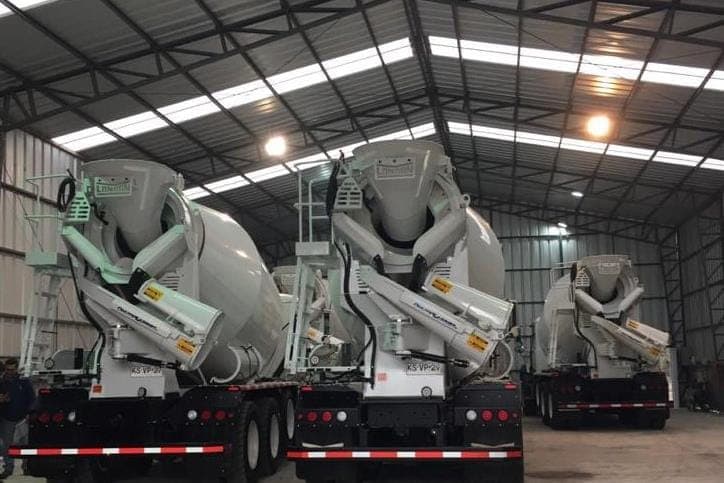 Galpón de pintura PRISSMA con capacidad para 4 mixers simultáneos